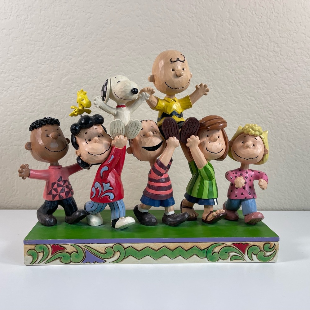 NWT Peanuts Character Figurine “A Grand Celebration” by Jim Shore